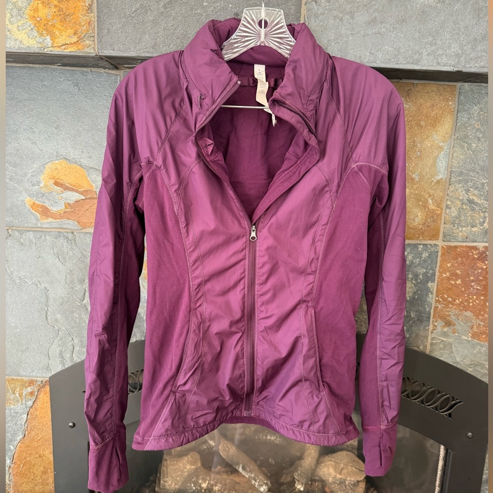 Lululemon Magenta Full Zip Hooded Rush Hour Stretchy Athletic Jacket size 4/Sml